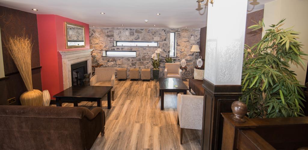 Burren Atlantic Hotel & Holiday Cottages Ballyvaughan Bagian luar foto