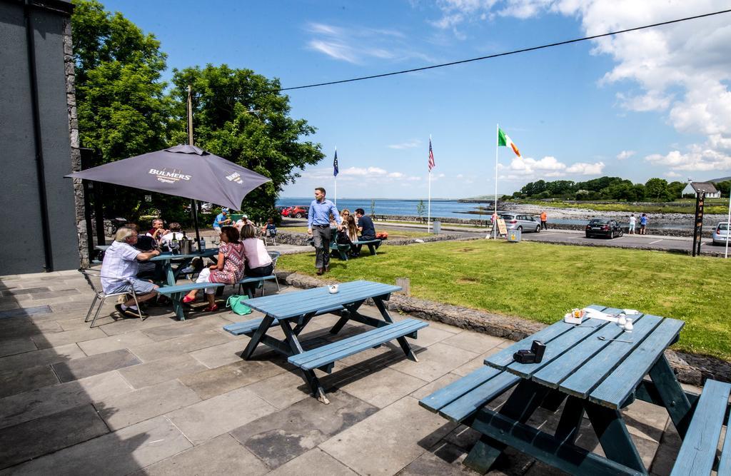 Burren Atlantic Hotel & Holiday Cottages Ballyvaughan Bagian luar foto