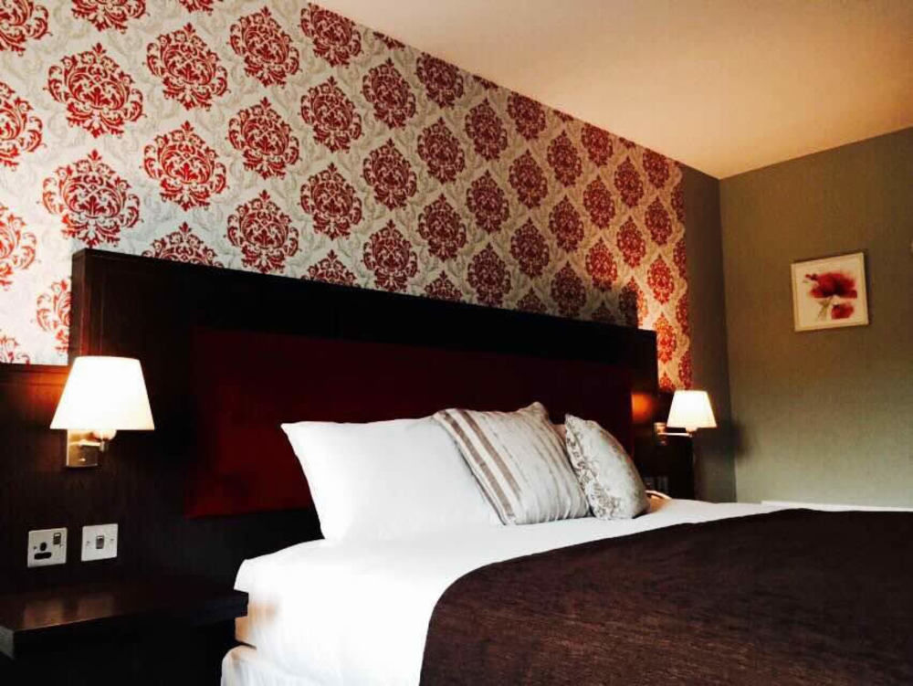 Burren Atlantic Hotel & Holiday Cottages Ballyvaughan Bagian luar foto