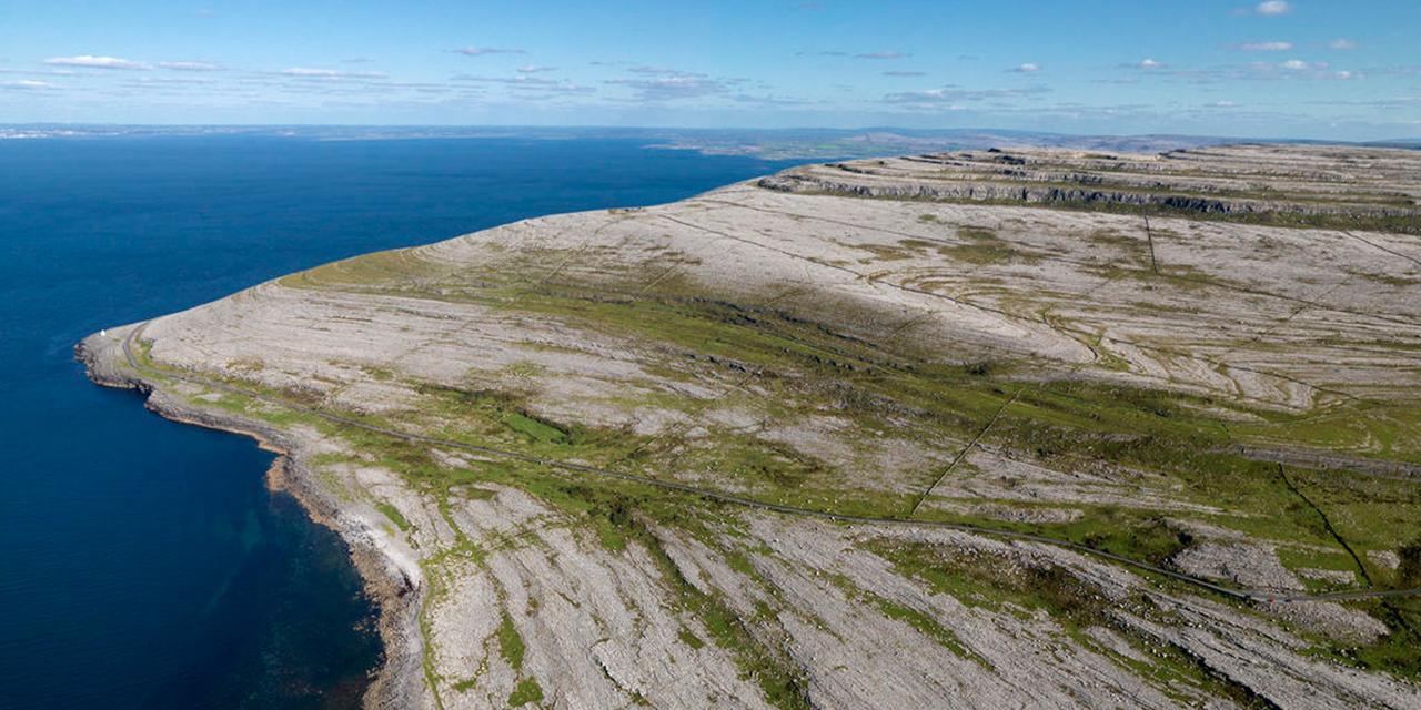 Burren Atlantic Hotel & Holiday Cottages Ballyvaughan Bagian luar foto